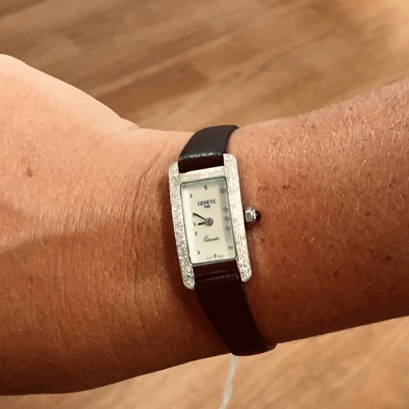 *Solid 14K Geneve Diamond/Mother of Pearl Watch